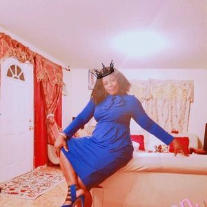 Meet your Posher, Djenie